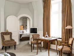 OLEVENE image - Chambre  - Suite Chateau-
